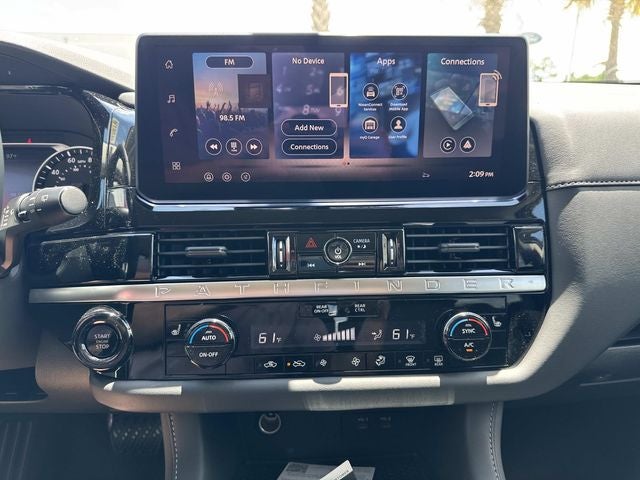 2026 Nissan Pathfinder SV
