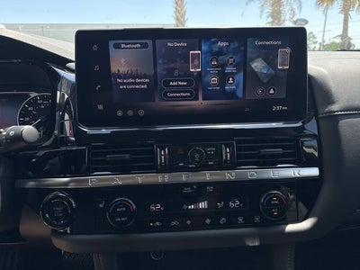2026 Nissan Pathfinder SV
