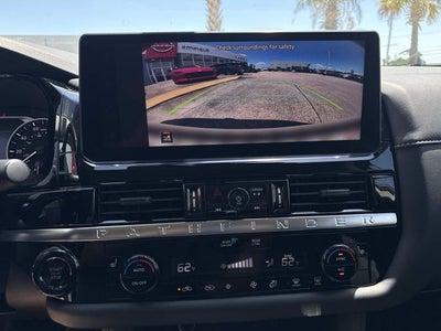 2026 Nissan Pathfinder SV