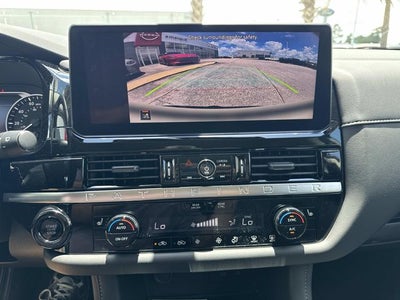 2026 Nissan Pathfinder SV