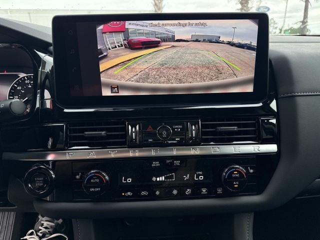 2026 Nissan Pathfinder SV