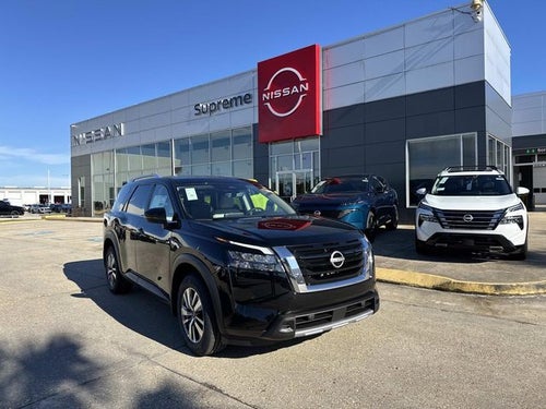 2025 Nissan Pathfinder SL
