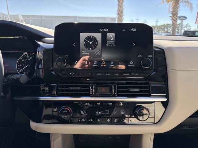 2025 Nissan Pathfinder SL