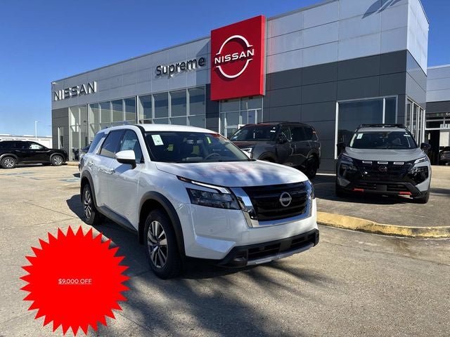 2025 Nissan Pathfinder SL
