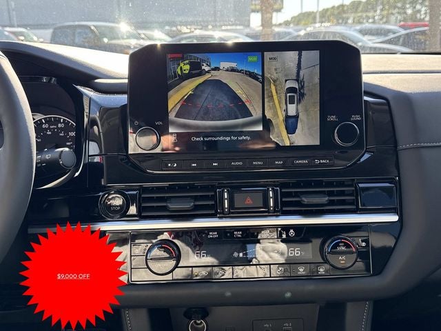 2025 Nissan Pathfinder SL