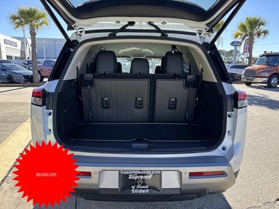 2025 Nissan Pathfinder SL