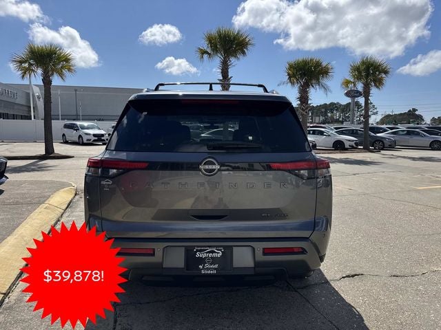 2026 Nissan Pathfinder SL
