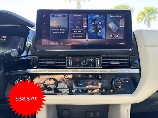 2026 Nissan Pathfinder SL