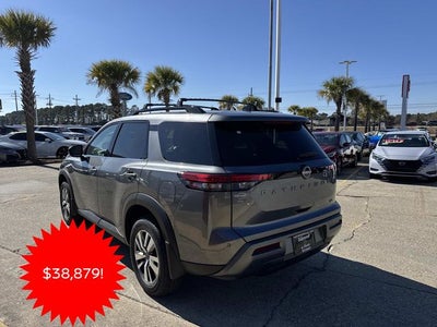 2026 Nissan Pathfinder SL