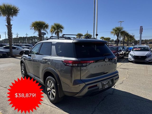 2026 Nissan Pathfinder SL