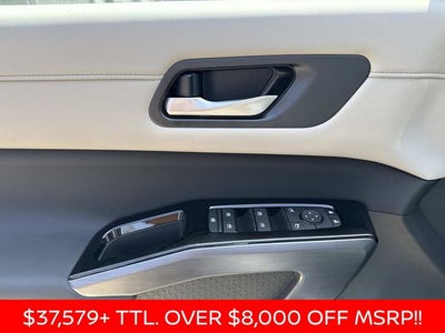2026 Nissan Pathfinder SL