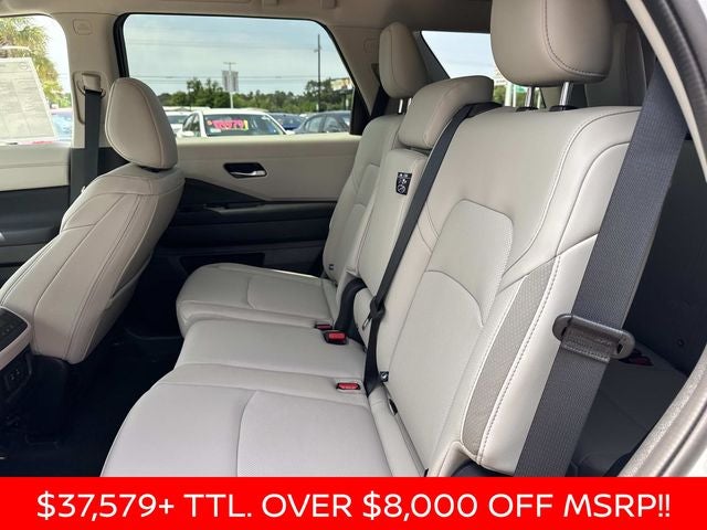 2026 Nissan Pathfinder SL