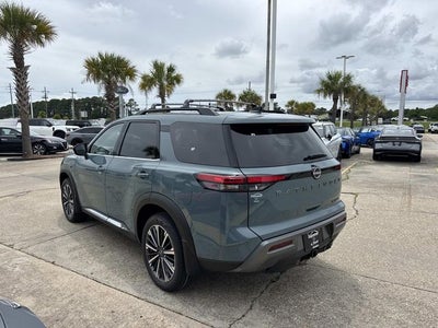 2026 Nissan Pathfinder Platinum