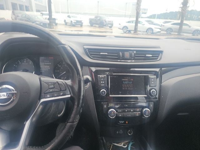 2022 Nissan Rogue Sport SV