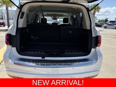 2023 INFINITI QX80 Premium Select