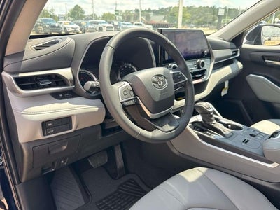 2026 Toyota Highlander Hybrid Hybrid XLE