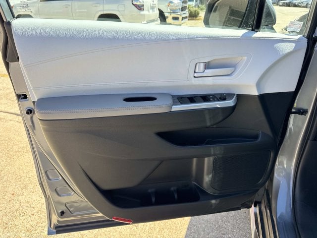 2026 Toyota Sienna LE 8 Passenger