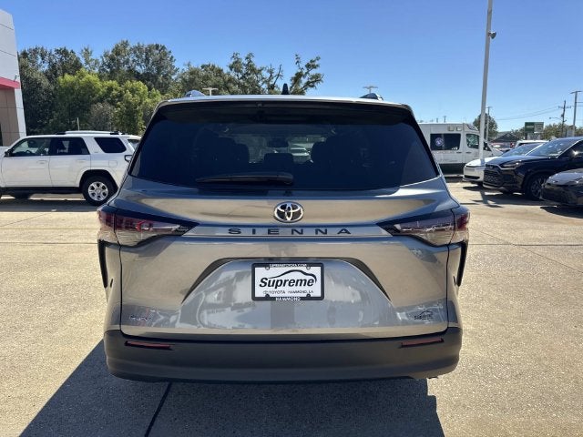 2026 Toyota Sienna LE 8 Passenger