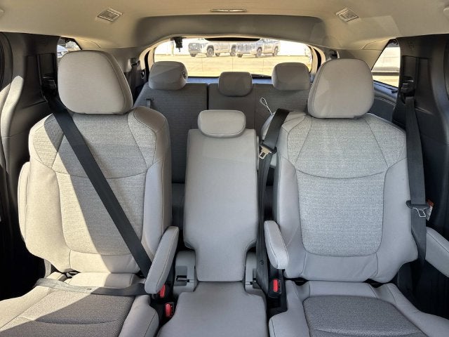 2026 Toyota Sienna LE 8 Passenger