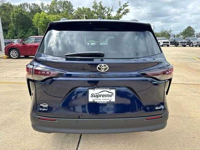 2026 Toyota Sienna XLE 8 Passenger