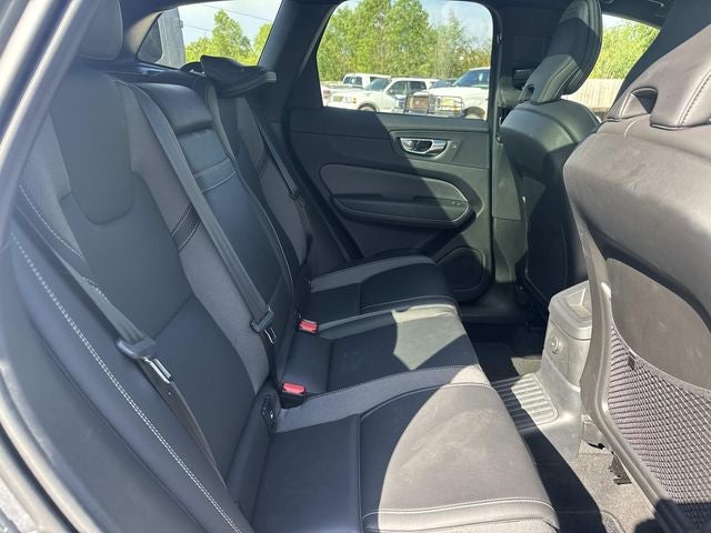 2021 Volvo XC60 Recharge Plug-In Hybrid T8 R-Design