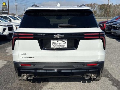 2026 Chevrolet Traverse FWD LT