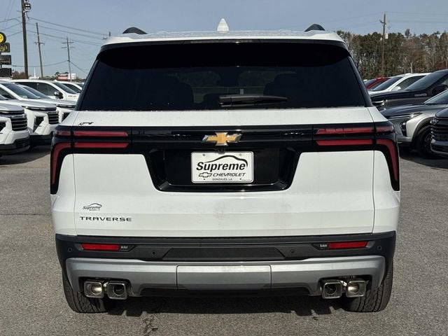 2026 Chevrolet Traverse FWD LT