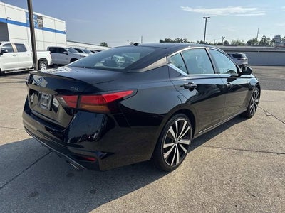 2022 Nissan Altima 2.5 SR