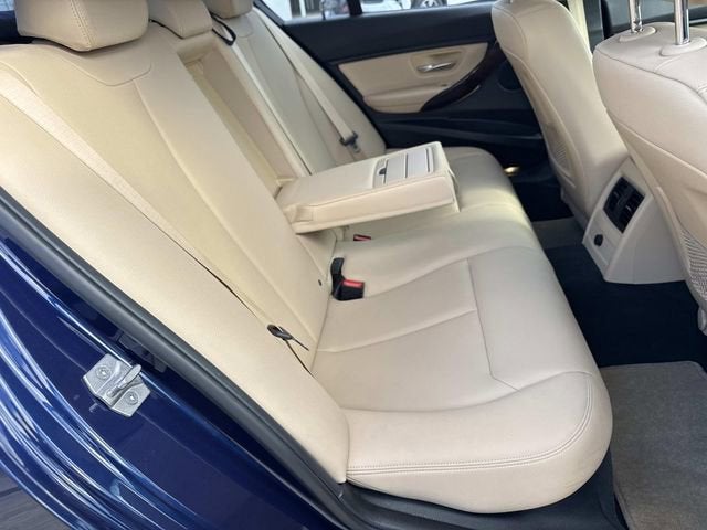 2017 BMW 3 Series 320i