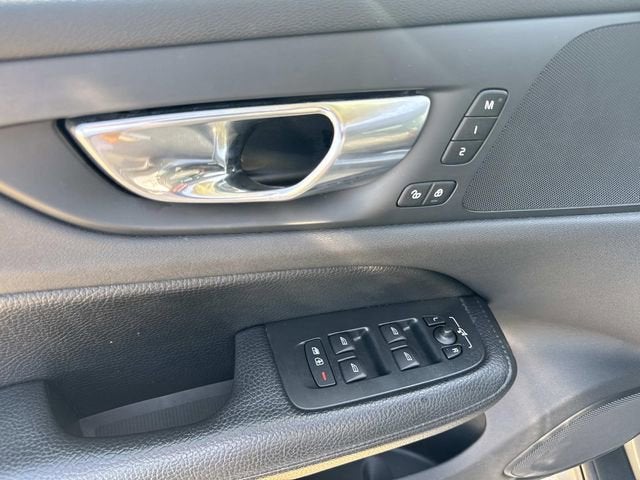 2020 Volvo V60 Cross Country T5