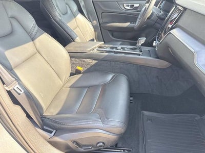2020 Volvo V60 Cross Country T5