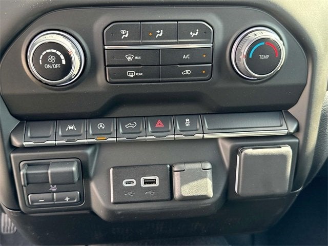 2025 Chevrolet Silverado 1500 Custom